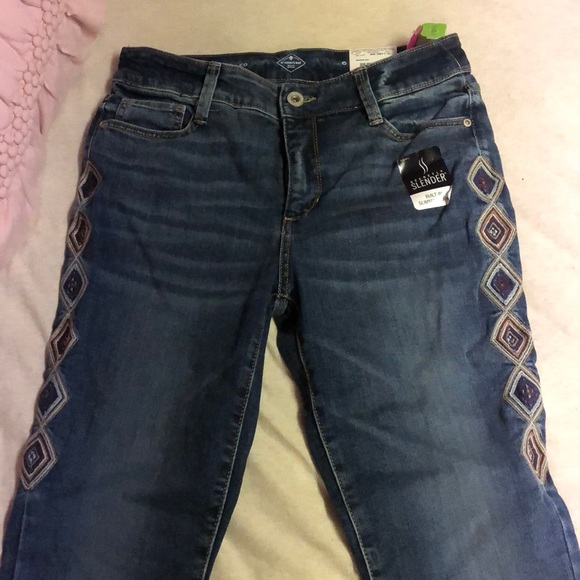 Jeans - Picture 2 of 5